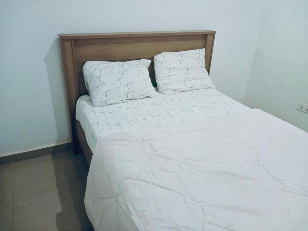 Mb Properties - Brufut Garden Apartments מראה חיצוני תמונה